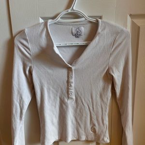Ribbed white long sleeve shirt